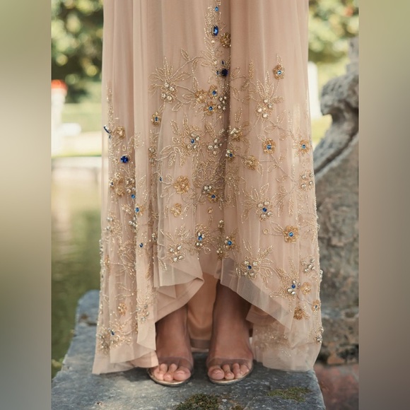 MAC DUGGAL
Beige High Neck Floral Embellished Trapeze Gown Wedding Guest Size 12 - Picture 2 of 6